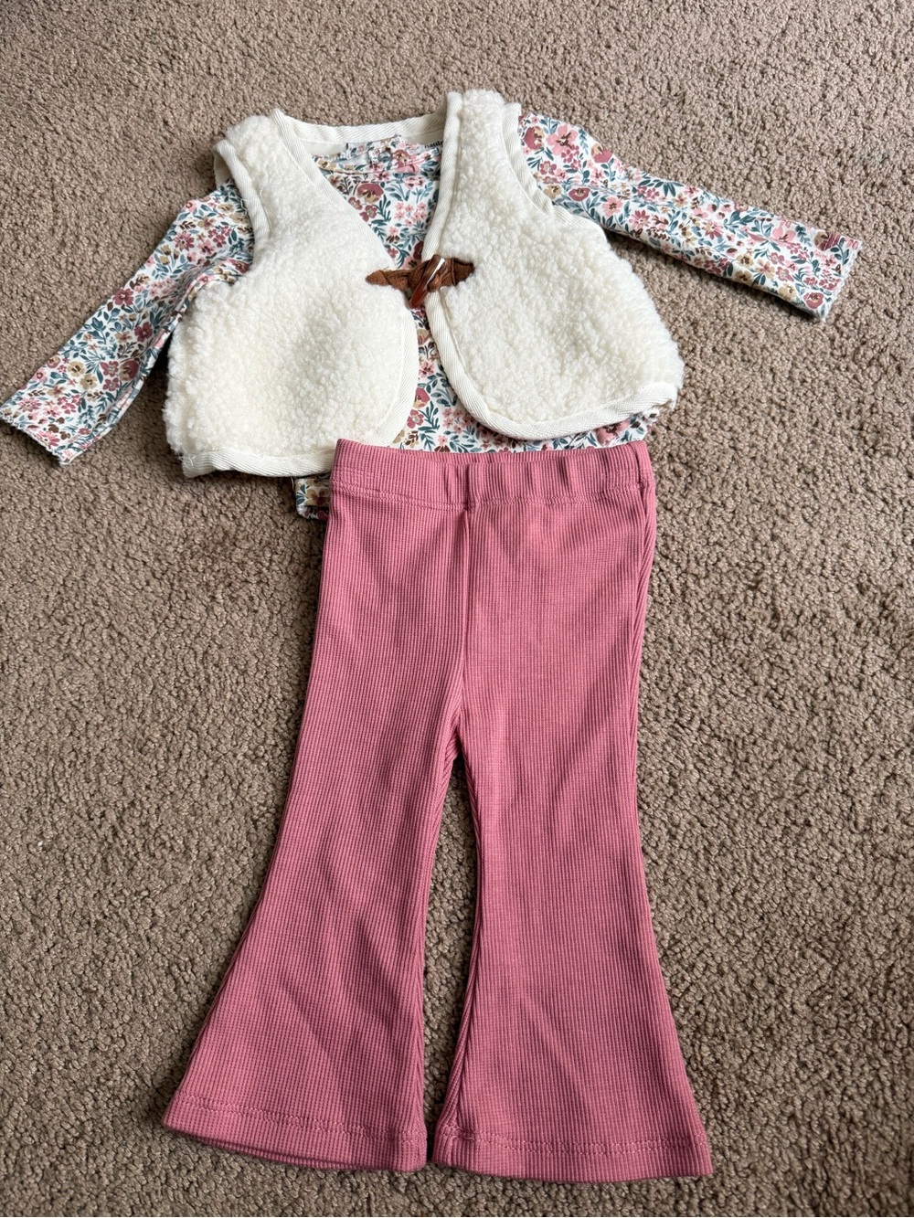 Girls Size 0-3 Months Haute Hippie 3-pc Outfit Set Pants Shirt Vest Pink White